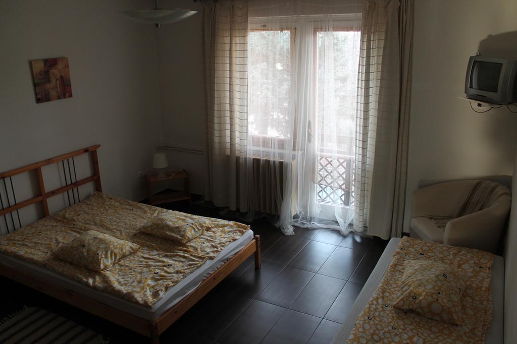 Ferienwohnung Bestapartman Balatonboglár Zimmer foto